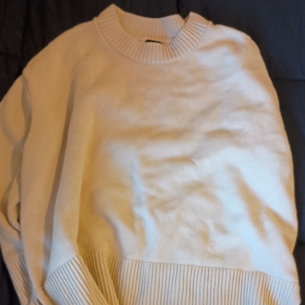 GAP Cream Women's Crew Neck Sweater